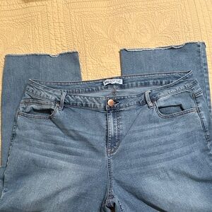 Size 20W Meri Skye Women's Cropped Blue Jeans
